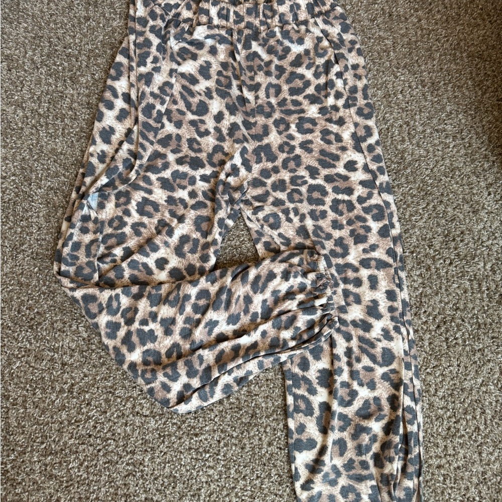Zenana Outfitters Animal Print Lounge Pants